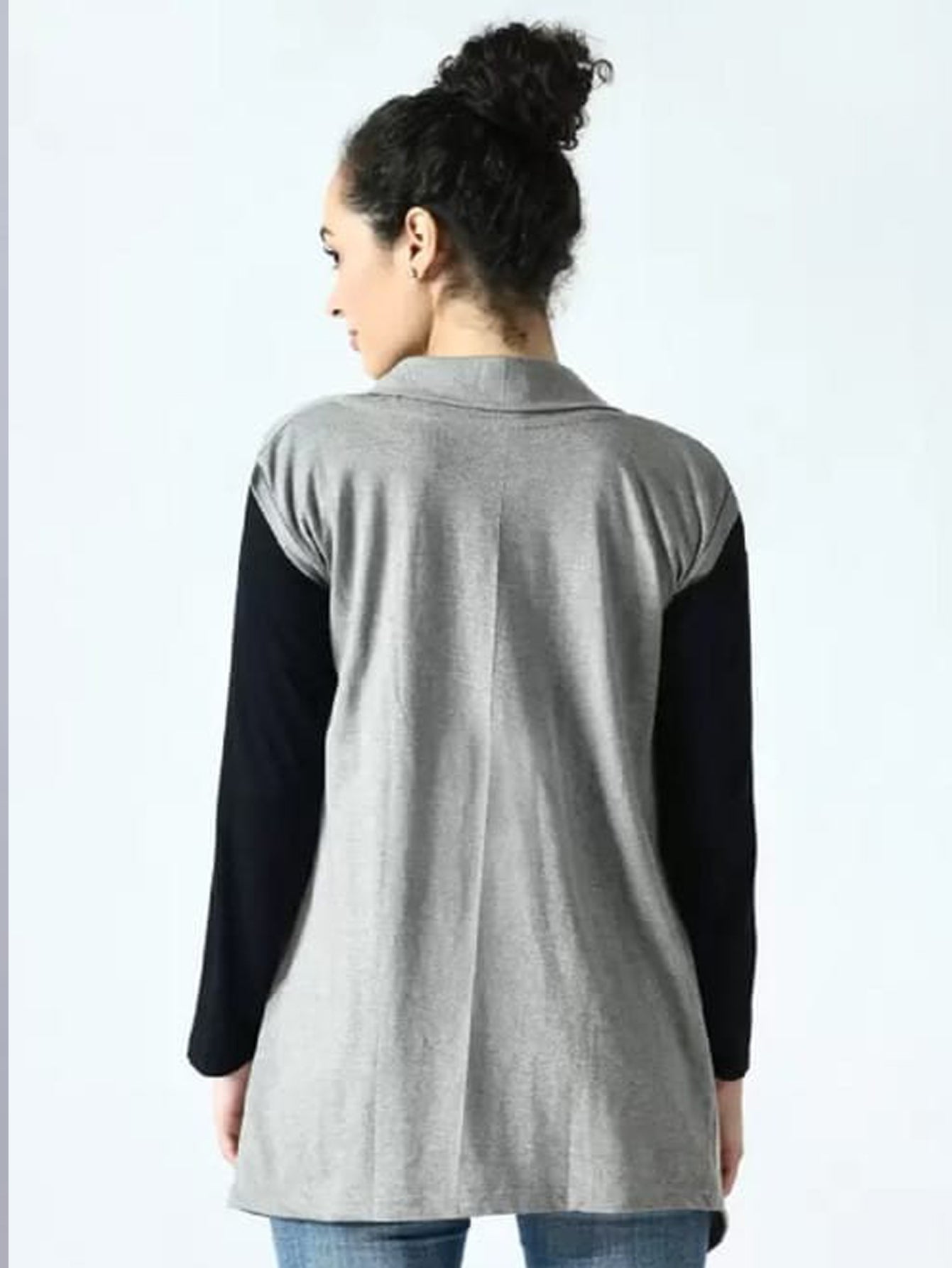 Ladies Trending sleeveless shrug
