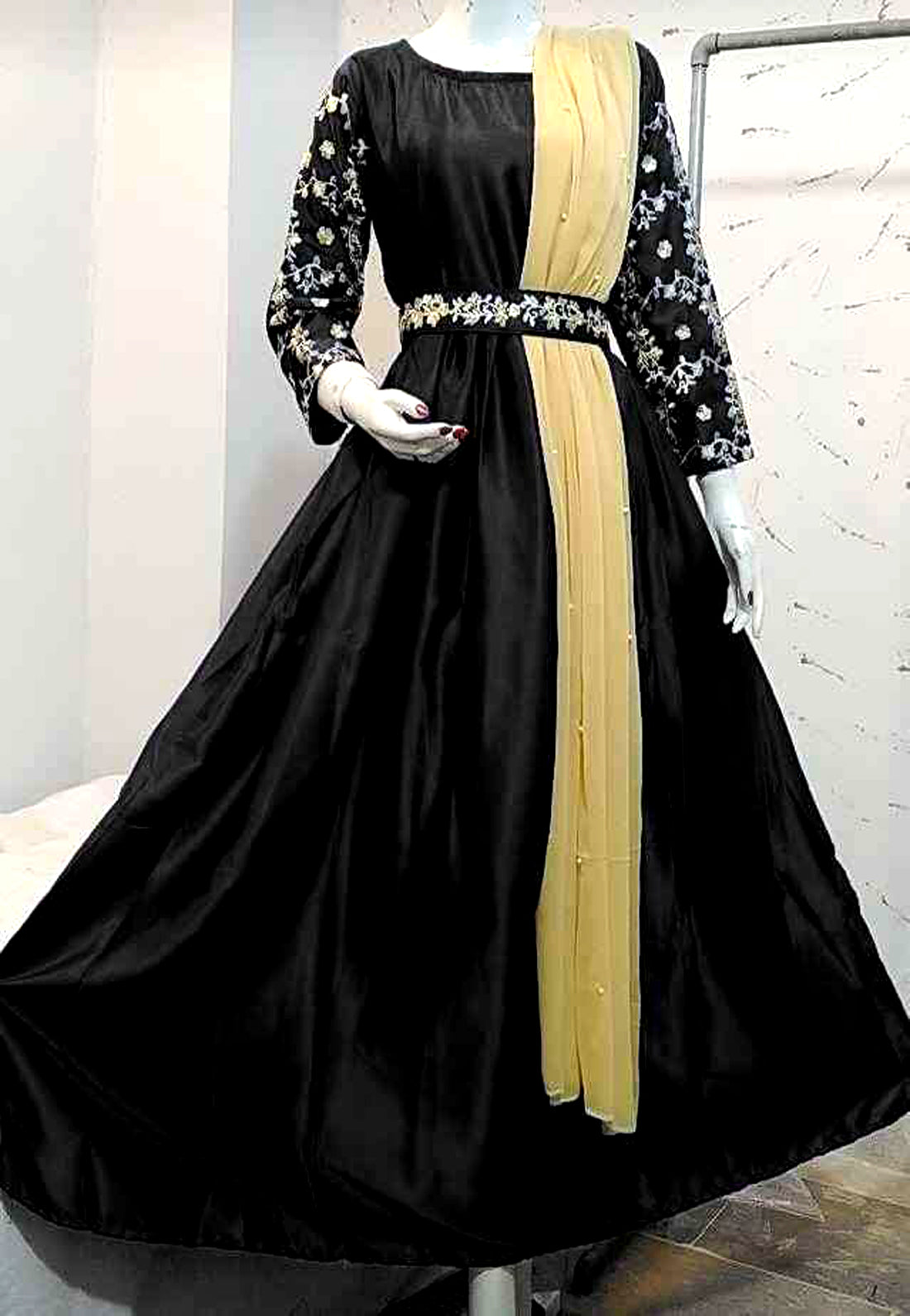 4Pcs Belt Embroidered Maxi With Pearls Attached Dupatta